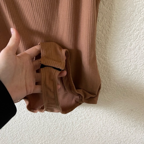 Vici Bodysuit - Picture 2 of 4